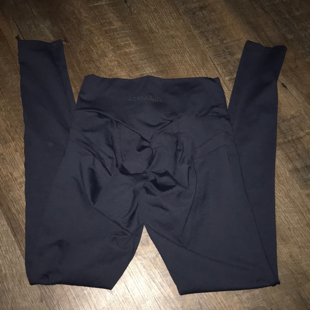 Acai berry booty scrunch leggings